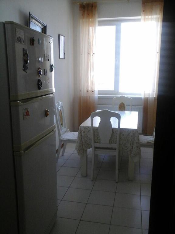 Apartamento Kaldyakova Astaná Habitación foto