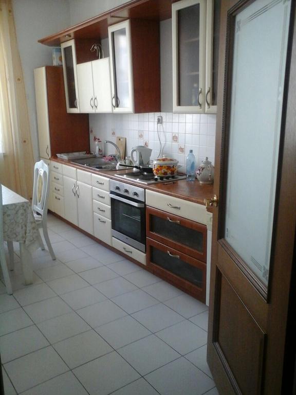 Apartamento Kaldyakova Astaná Habitación foto